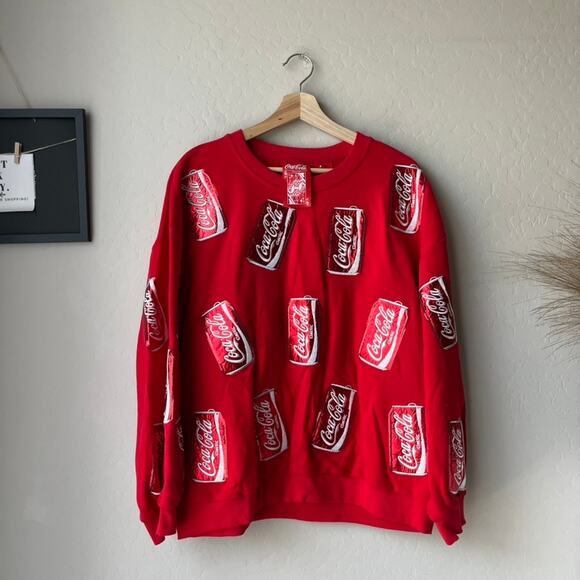 Queen of Sparkles Sweatshirt Coca Cola Red Scattered Cans Crewneck Size Small - Picture 1 of 7